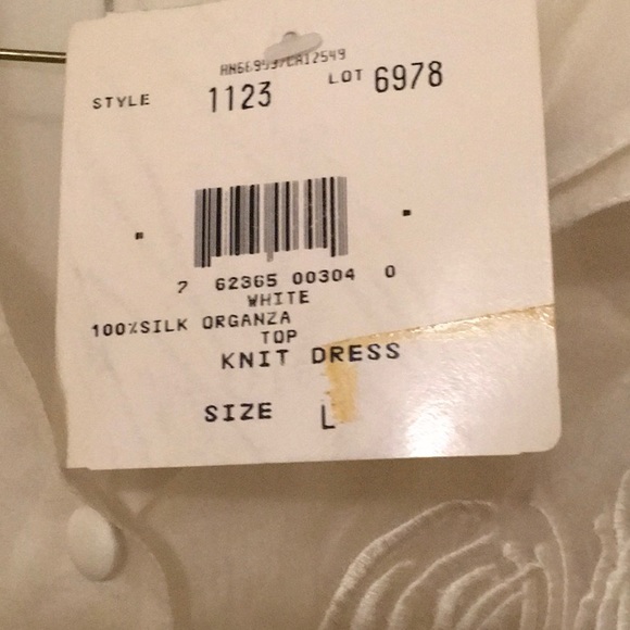 Ladies very elegant beautiful blouse - Picture 4 of 6